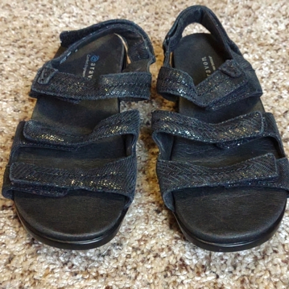 New Balance Aravon Size 8 Velcro Strappy Black Leather Sandal